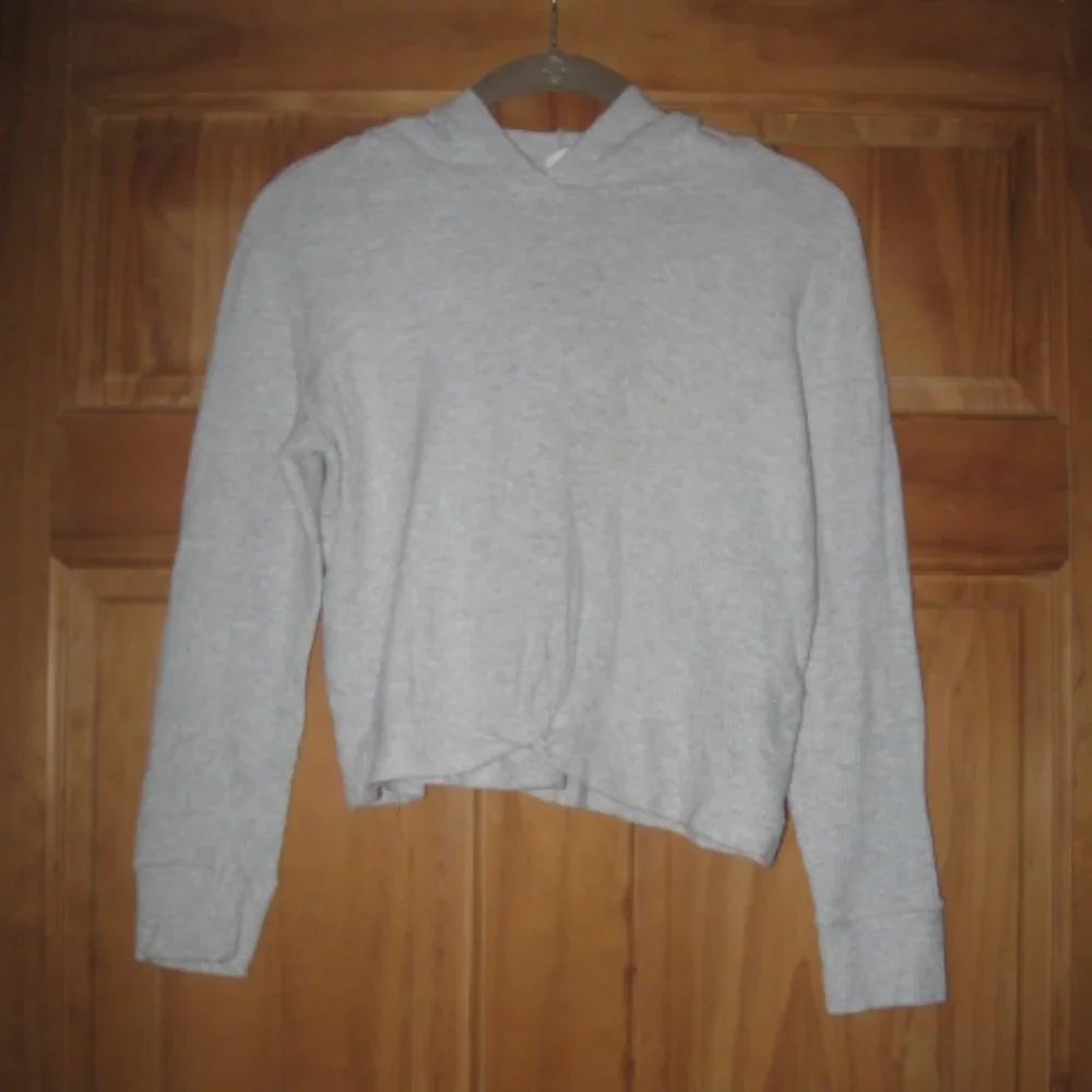 5/$30 Girls Old Navy Long Sleeve Hooded Pullover Shirt